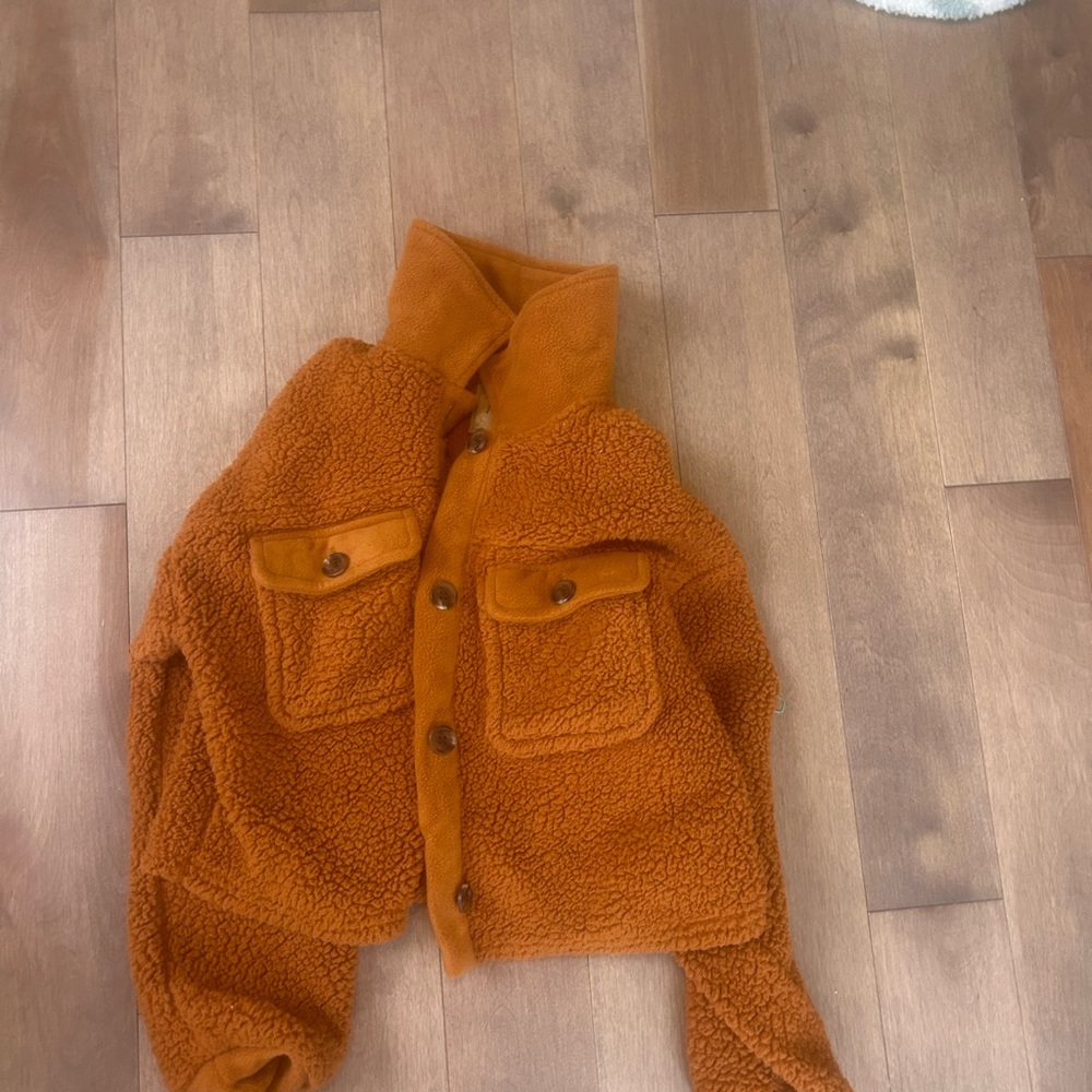 Cropped fuzzy brown Sherpa